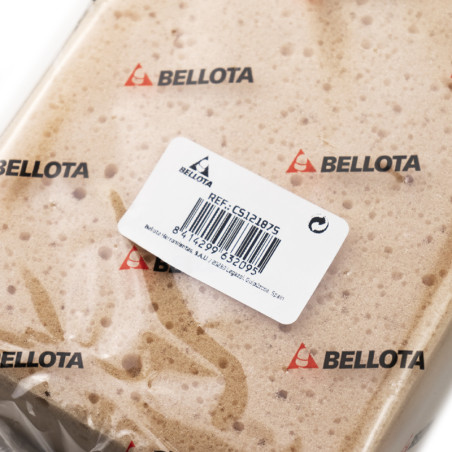 A esponja, envolta em plástico transparente, apresenta logotipos `BELLOTA` espalhados e uma etiqueta com `REF: CS12075` e código