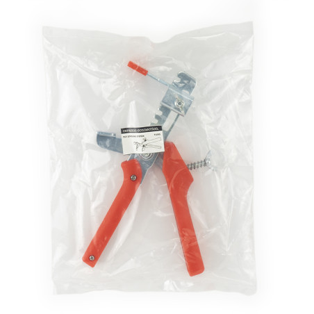 Ein Metallwerkzeug mit roten Griffen ist in einer transparenten Kunststoffverpackung verpackt. Auf einem Etikett steht: „POWER P