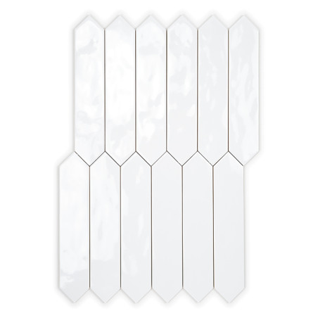 azulejos de cerámica blanca brillante dispuestas verticalmente en un patrón hexagonal alargado y escalonado, creando un diseño g