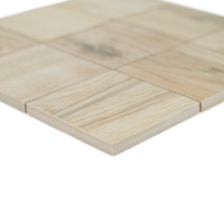 Les carreaux de céramique à la texture semblable au bois sont disposés selon un motif en grille, affichant des tons terreux natu Les carreaux de céramique à la texture semblable au bois sont disposés selon un motif en grille, affichant des tons terreux natu