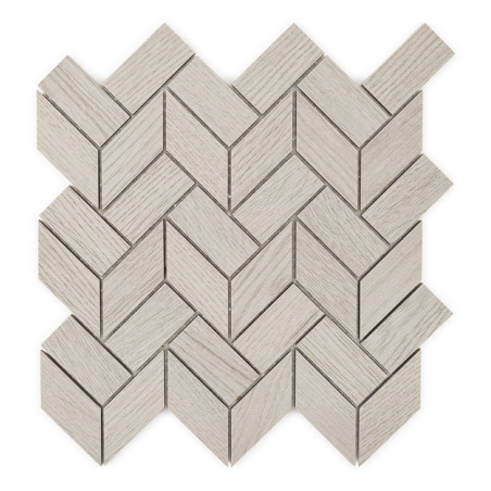 Hellgraue holzähnliche Fliesen bilden ein Zickzackmuster, wodurch ein Chevron-Design entsteht. Die Kacheln greifen eng ineinande
