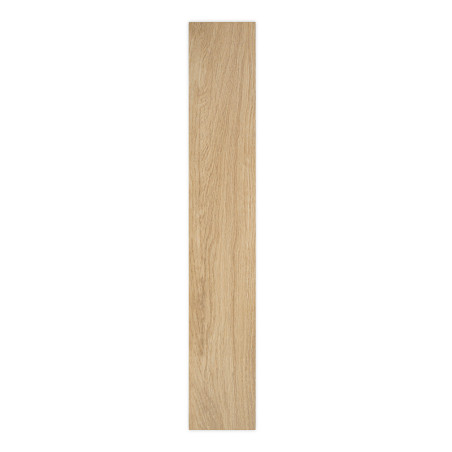 Una losa de madera rectangular muestra un patrón de vetas de roble claro, que se asemeja a la madera natural. Sobre un fondo bla