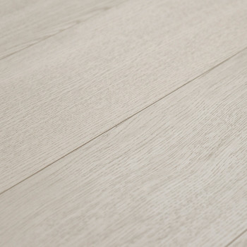 Les carreaux à texture de bois clair reposent à plat, simulant des planches de bois avec de légers motifs de grain dans un cadre