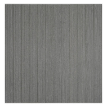 Eine quadratische Fliese weist vertikale, graue, holzähnliche Maserungsmuster auf und erzeugt ein natürliches, strukturiertes Er Eine quadratische Fliese weist vertikale, graue, holzähnliche Maserungsmuster auf und erzeugt ein natürliches, strukturiertes Er
