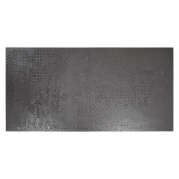 Ladrilho retangular escuro com um padrão geométrico texturizado sutil, plano, adequado para ambientes interiores modernos.