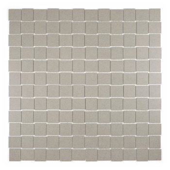Une grille de carreaux carrés gris clair uniformes disposés uniformément, créant un motif homogène. les carreaux ont une finitio
