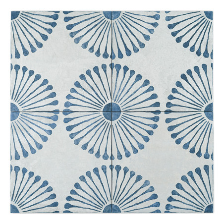 De tegel heeft een zich herhalend patroon van blauwe bloemmotieven die vanuit centrale cirkels uitstralen en een symmetrisch mot De tegel heeft een zich herhalend patroon van blauwe bloemmotieven die vanuit centrale cirkels uitstralen en een symmetrisch mot