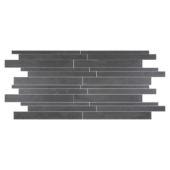 Les carreaux rectangulaires gris et allongés sont empilés horizontalement en quinconce, créant un design contemporain en couches