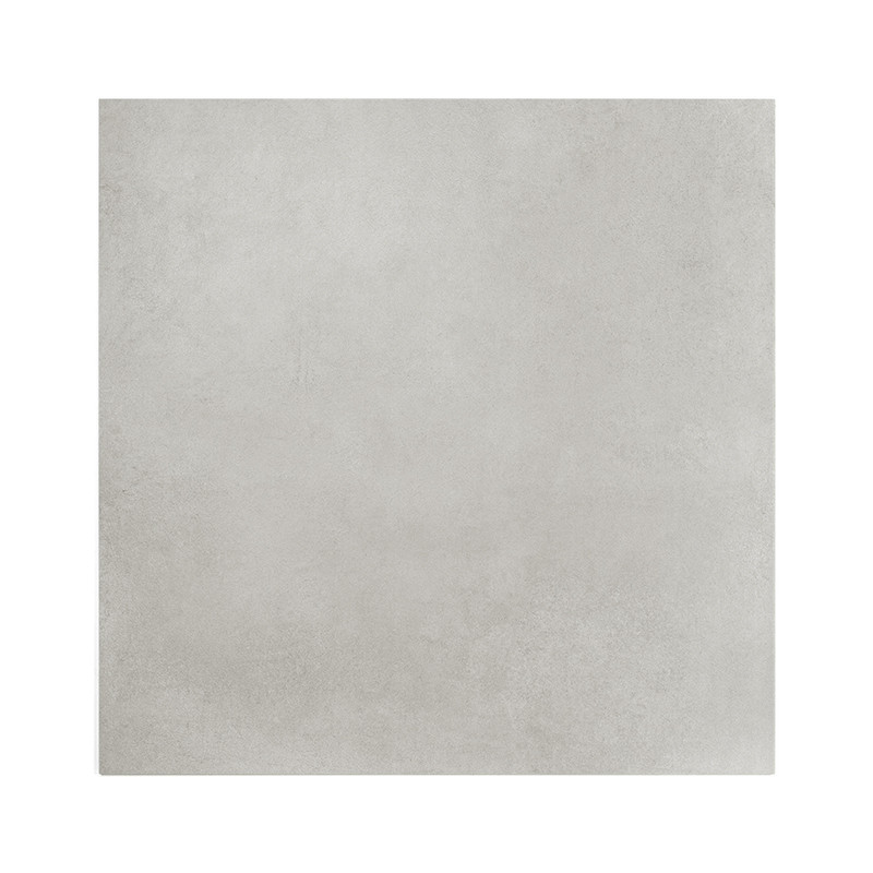 Los azulejos cuadrados muestran una superficie lisa de color gris claro con una textura sutil. sobre un fondo blanco liso.