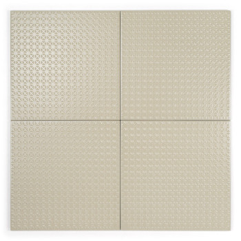 Carreau carré présentant un motif d'étoile géométrique répétitif, créant une surface texturée complexe. Le fond est d'un beige u