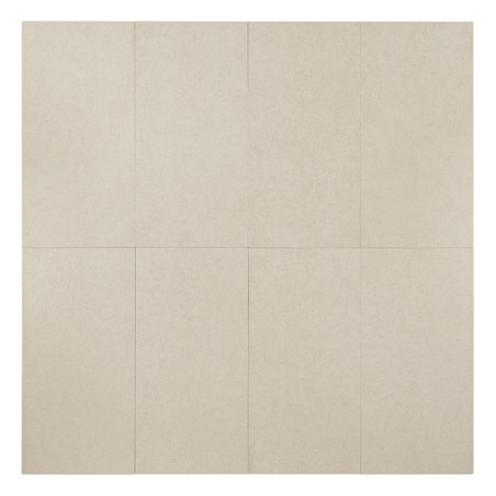 Les carreaux de céramique beiges sont alignés selon un motif de grille, créant une surface homogène et lisse adaptée aux revêtem