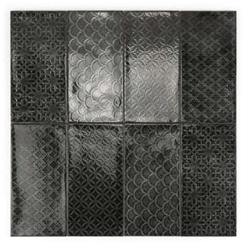 Le carreau rectangulaire présente une surface gris foncé brillante avec un motif de losange géométrique répétitif. La finition r