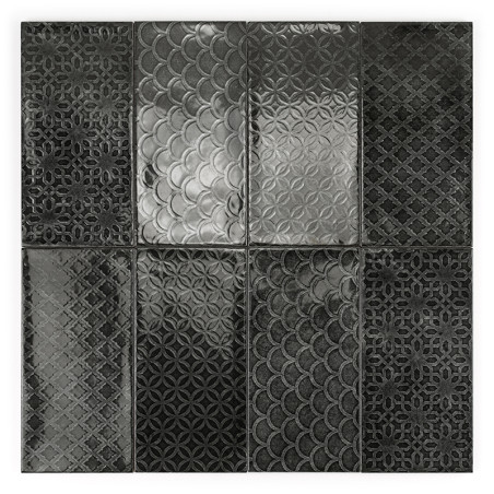 A imagem mostra oito azulejos escuros e brilhantes com intrincados padrões geométricos e florais, dispostos em duas fileiras em A imagem mostra oito azulejos escuros e brilhantes com intrincados padrões geométricos e florais, dispostos em duas fileiras em