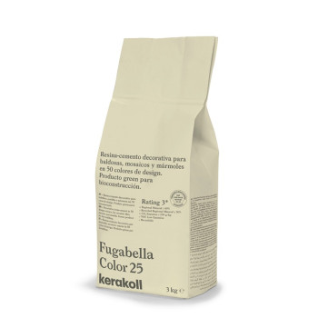 Un sac beige étiqueté « Fugabella Color 25 kerakoll » contenant du ciment-résine décoratif pour carrelage, mosaïque et marbre.