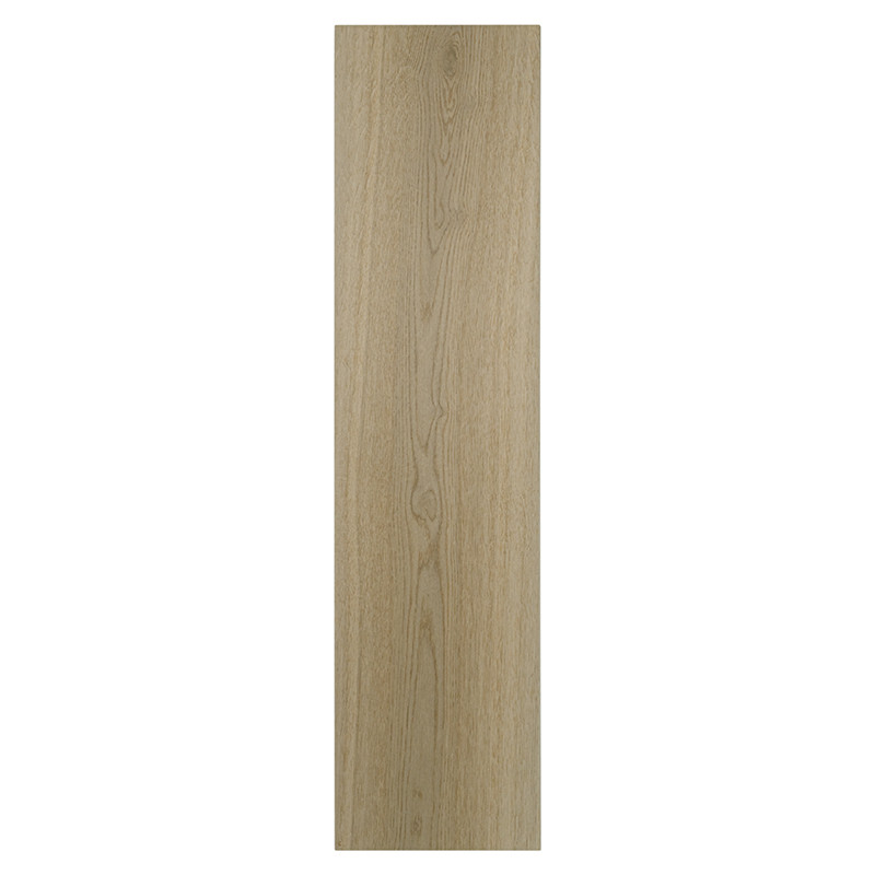 Eine rechteckige, beige Keramikfliese imitiert die natürliche Holzmaserung und eignet sich für Bodenbeläge oder Wandanwendungen 