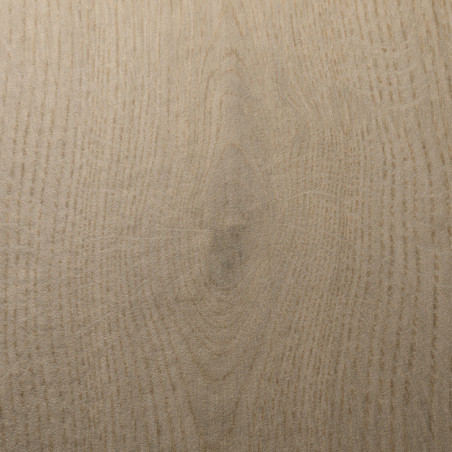 Lichtbruine keramische tegels die de natuurlijke houtnerf nabootsen en subtiele, lineaire patronen vertonen, waardoor een warme,