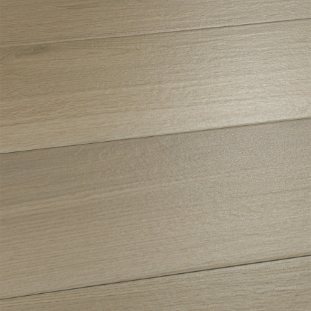 Los azulejos con textura de madera muestran patrones sutiles de vetas naturales en color beige claro, que se asemejan a tablones
