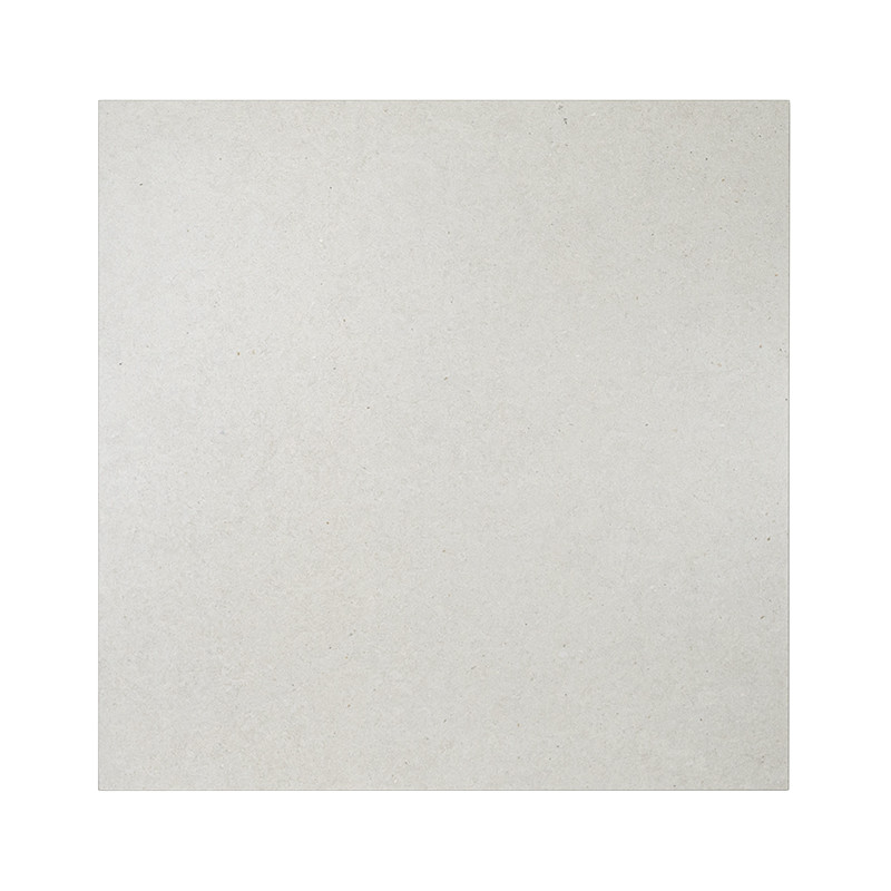 Un azulejo cuadrado liso de color gris claro con una textura suave, situado sobre un fondo blanco. No hay texto presente.