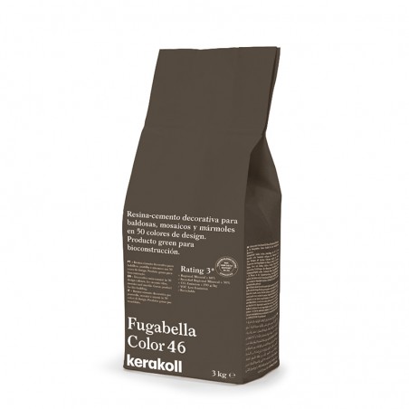 Un sac marron se tient debout, étiqueté « Fugabella Color 46, kerakoll, 3 kg », contenant du ciment-résine décoratif pour carrel